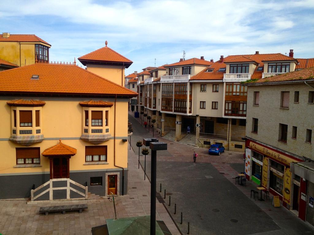 ホテル Pension Las Barqueras リャネス エクステリア 写真