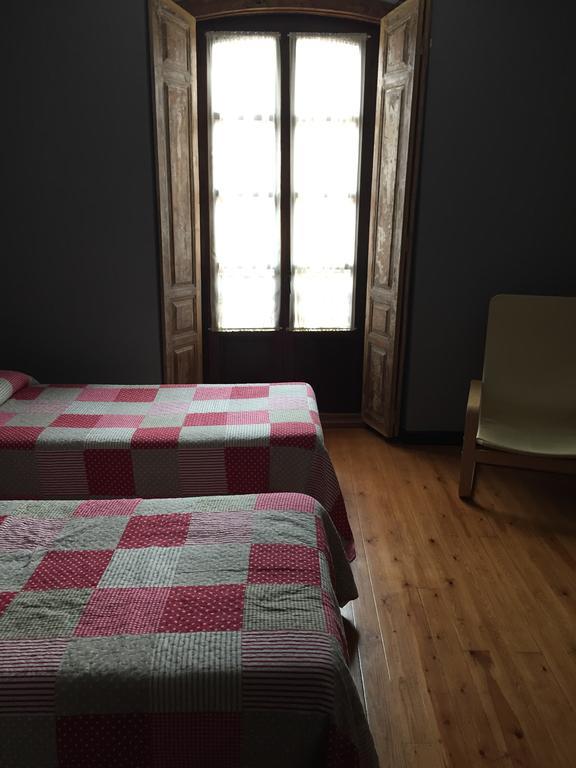 ホテル Pension Las Barqueras リャネス エクステリア 写真